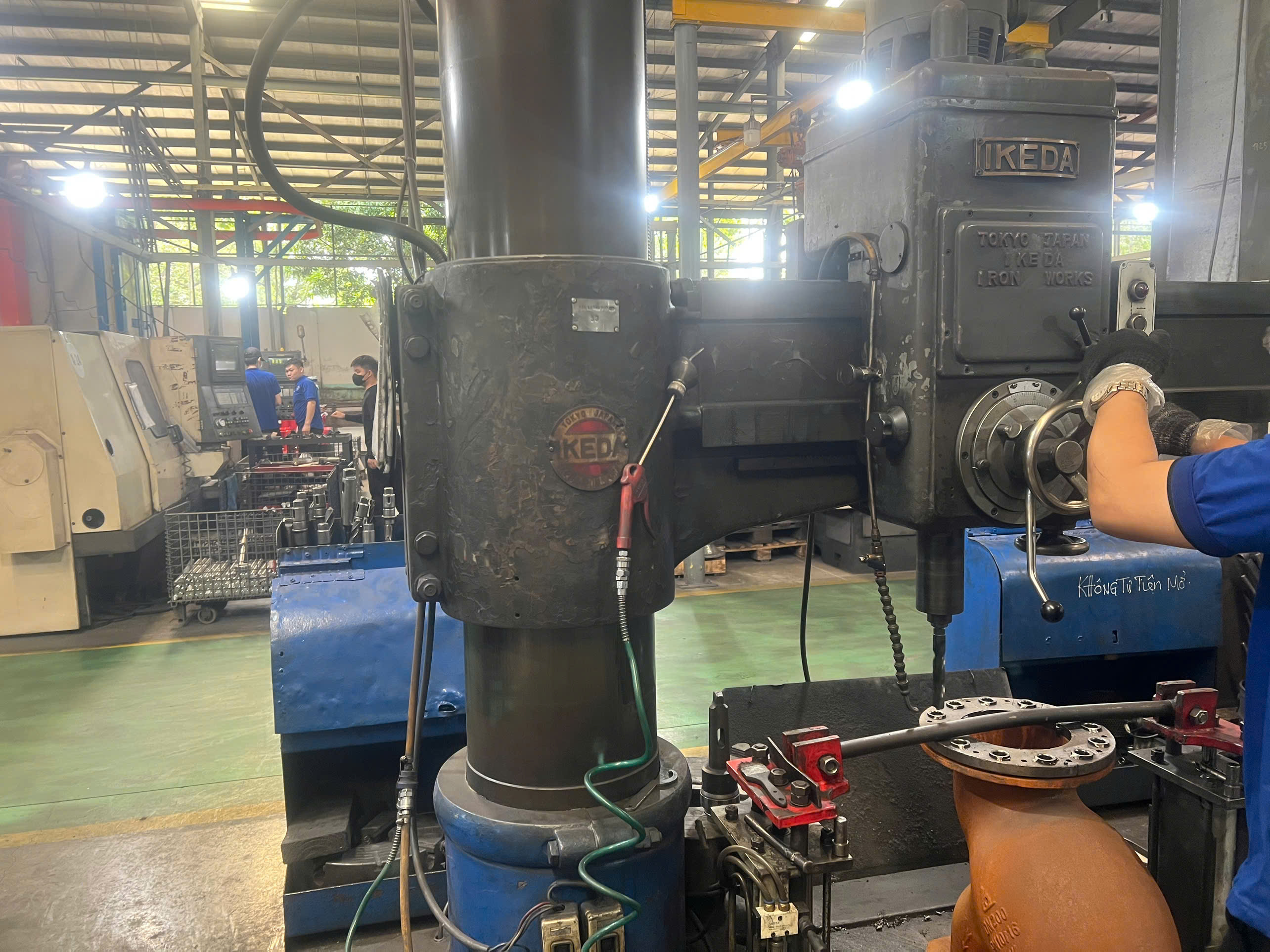 Radial drill press.jpg